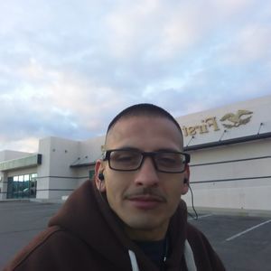 Meet your Posher, Eric